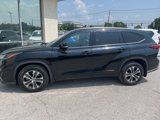 Used 2021 Toyota Highlander XLE image 3