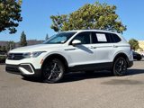 Used 2022 Volkswagen Tiguan SE image 2
