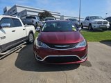 Used 2017 Chrysler Pacifica Limited image 2
