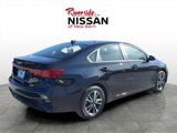 Used 2022 Kia Forte LXS image 2