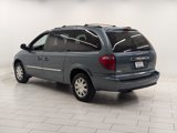 Used 2006 Chrysler Town & Country Touring image 2