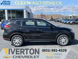 Used 2017 Nissan Rogue S image 2