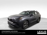 Used 2021 Toyota Highlander XLE image 2