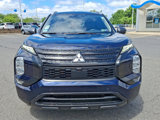Used 2022 Mitsubishi Outlander SE image 2