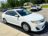 Used 2013 Toyota Camry LE image 2