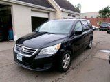 Used 2011 Volkswagen Routan SE image 3