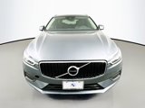 Used 2019 Volvo XC60 T5 Momentum w/ Premium Package image 2
