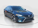 Used 2018 Toyota Camry SE image 2