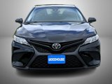 Used 2019 Toyota Camry SE image 2