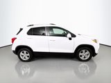 Used 2022 Chevrolet Trax LT image 3