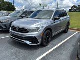 Used 2023 Volkswagen Tiguan SE R-Line image 2