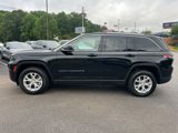 Used 2023 Jeep Grand Cherokee Limited image 2