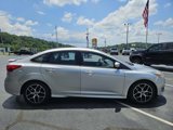 Used 2015 Ford Focus SE w/ SE Ecoboost Package image 3
