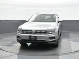 Used 2021 Volkswagen Tiguan SE image 2