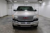 Used 2004 GMC Sierra 2500 SLE w/ Heavy-Duty Power Package image 3