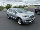 Used 2023 Ford Edge SEL w/ Convenience Package image 3