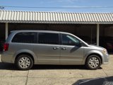 Used 2016 Dodge Grand Caravan SE w/ Quick Order Package 29E SE image 2