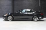 Used 2023 Lexus ES 300h Ultra Luxury image 3