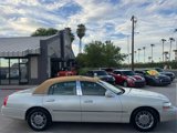 Used 2006 Lincoln Town Car Designer Series image 5