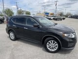 Used 2019 Nissan Rogue SV image 2