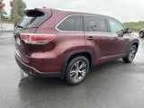 Used 2016 Toyota Highlander XLE image 3