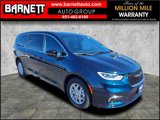 New 2025 Chrysler Pacifica Select image 4