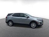 Used 2023 Chevrolet Equinox LT image 2