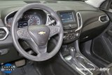 Used 2018 Chevrolet Equinox LT image 2