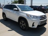 Used 2019 Toyota Highlander LE image 3