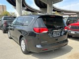 Certified 2018 Chrysler Pacifica Touring w/ Security Group image 4