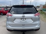 Used 2015 Nissan Rogue SV image 2
