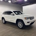 Used 2021 Jeep Grand Cherokee Laredo image 2