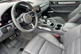 Used 2022 Porsche Cayenne Turbo image 4
