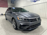 Used 2018 Volkswagen Passat 2.0T R-Line w/ R-Line Lighting Package image 2