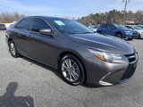 Used 2015 Toyota Camry SE w/ Moonroof Package image 5