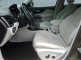Used 2019 Jeep Cherokee Limited image 3