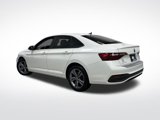 Used 2023 Volkswagen Jetta SE w/ Panoramic Sunroof Package image 3