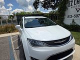 Used 2017 Chrysler Pacifica Touring-L image 2