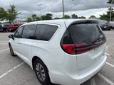 Used 2023 Chrysler Pacifica Touring-L image 5