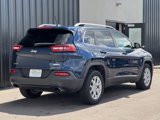 Used 2018 Jeep Cherokee Latitude w/ Cold Weather Group image 5