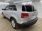 Used 2011 Kia Sorento LX image 2