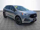 Used 2022 Ford Edge SE w/ Black Appearance Package image 3