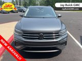 Used 2022 Volkswagen Tiguan SE image 2