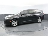 Used 2022 Chrysler Voyager LX image 2