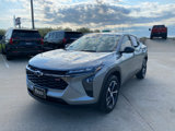 Used 2025 Chevrolet Trax RS w/ Sunroof Package image 2