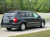 Used 2014 Chrysler Town & Country Touring image 6