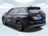 Used 2023 Mitsubishi Outlander SE image 4