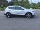 Used 2022 Nissan Rogue Sport SL w/ Premium Package image 2