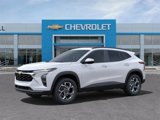 New 2025 Chevrolet Trax LT w/ Sunroof Package image 2