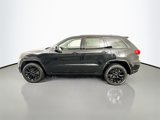 Used 2022 Jeep Grand Cherokee Laredo X image 4